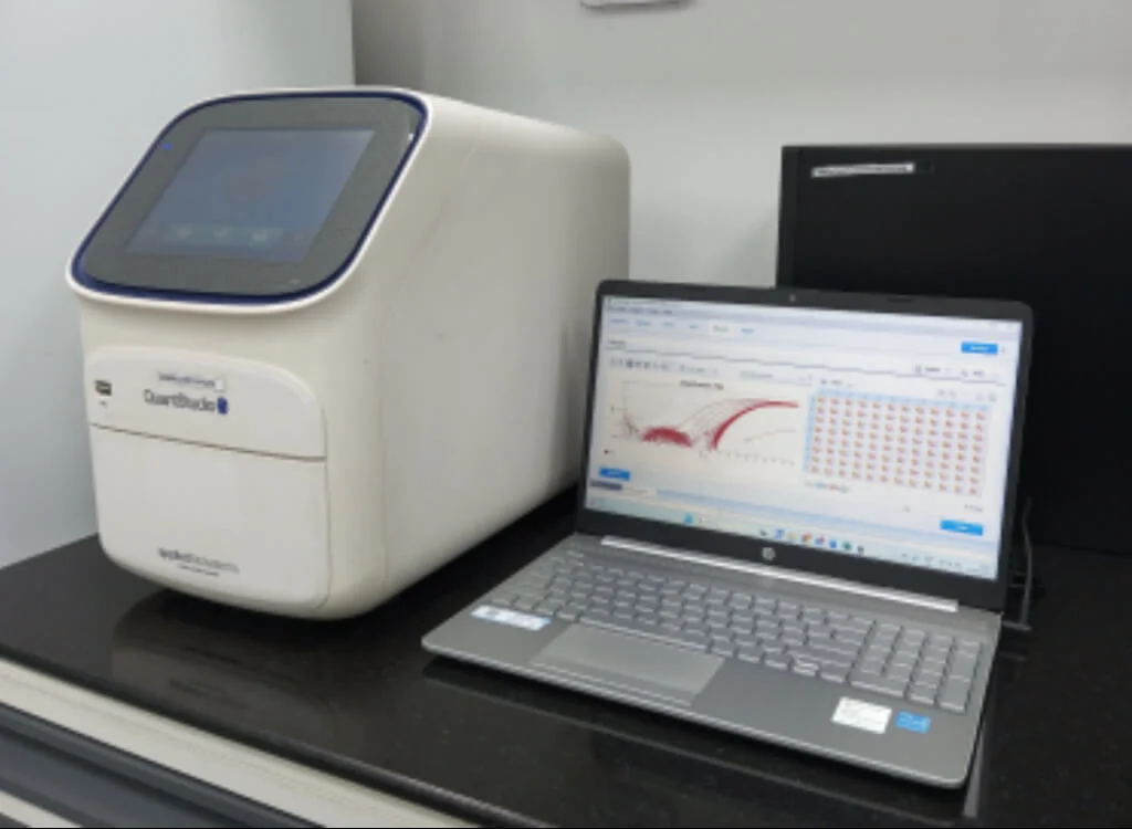 RT-PCR machine image